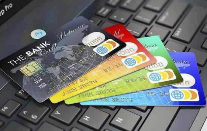 13家主流银行信用卡临时额度，这样用一年提4次(图1)